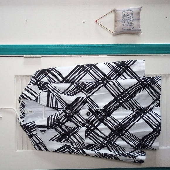 Blazer - Picture 1 of 1